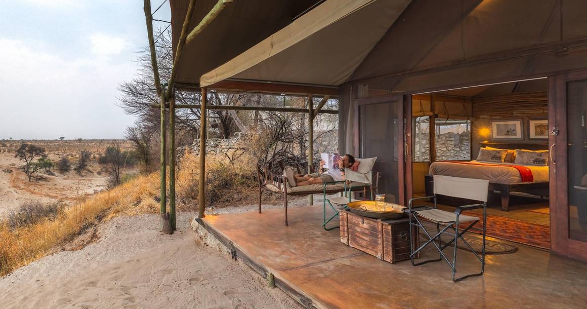 Meno a Kwena tent veranda overlooking the Boteti River valley